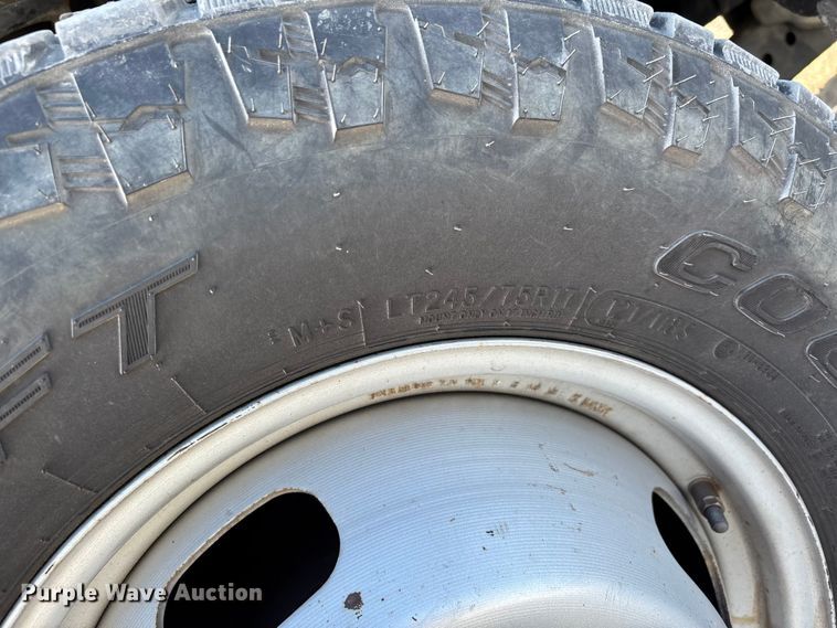 image for item YA1681 2019 Ford F350 Super Duty XL flatbed pickup truck