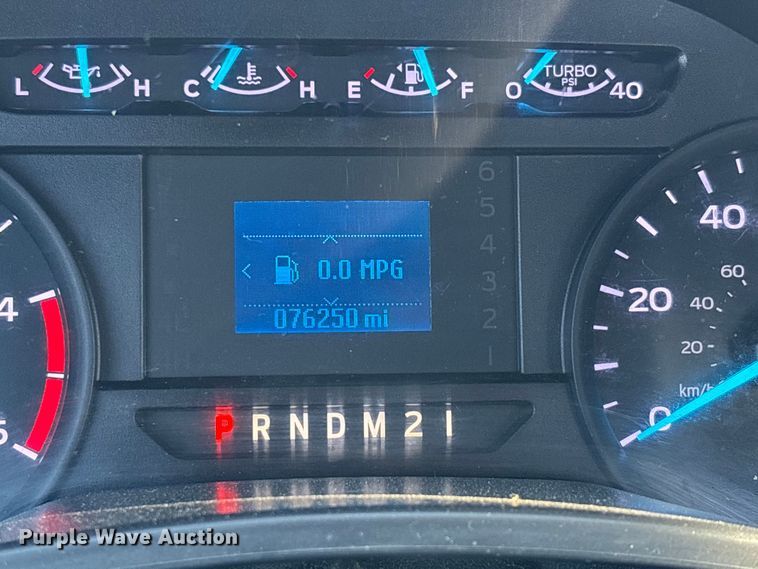 image for item YA1681 2019 Ford F350 Super Duty XL flatbed pickup truck