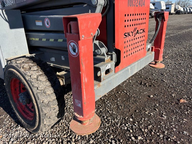 image for item YA1747 SkyJack SJ8841 RT scissor lift
