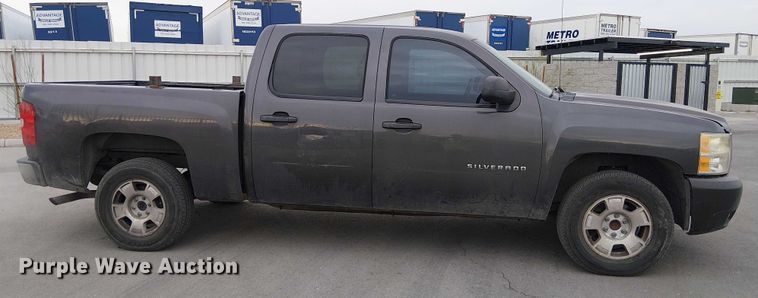 image for item YA1772 2011 Chevrolet Silverado 1500 Crew Cab pickup truck