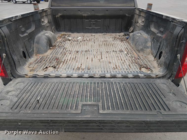 image for item YA1772 2011 Chevrolet Silverado 1500 Crew Cab pickup truck