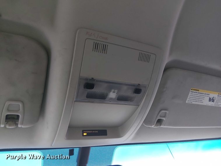 image for item YA1772 2011 Chevrolet Silverado 1500 Crew Cab pickup truck