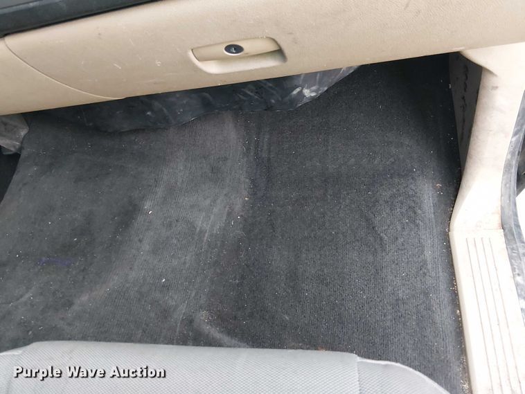 image for item YA1772 2011 Chevrolet Silverado 1500 Crew Cab pickup truck