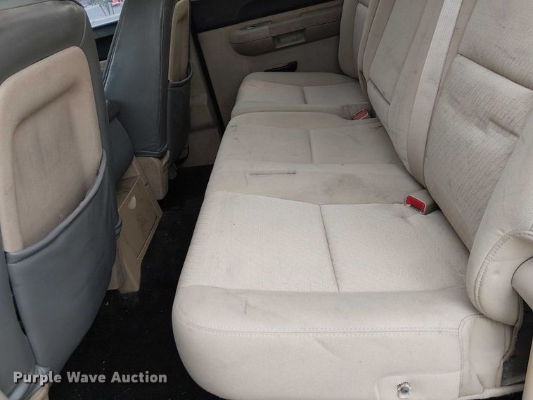 image for item YA1772 2011 Chevrolet Silverado 1500 Crew Cab pickup truck