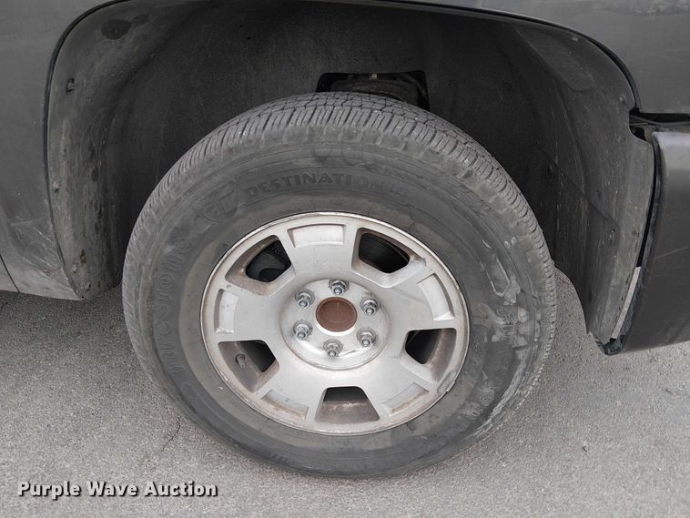 image for item YA1772 2011 Chevrolet Silverado 1500 Crew Cab pickup truck