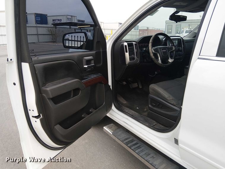 image for item YA1773 2017 GMC Sierra Crew Cab pickup truck