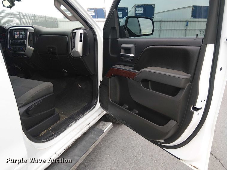 image for item YA1773 2017 GMC Sierra Crew Cab pickup truck