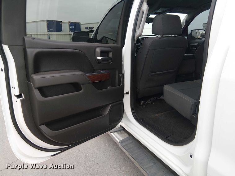 image for item YA1773 2017 GMC Sierra Crew Cab pickup truck