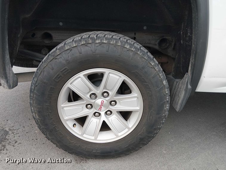 image for item YA1773 2017 GMC Sierra Crew Cab pickup truck