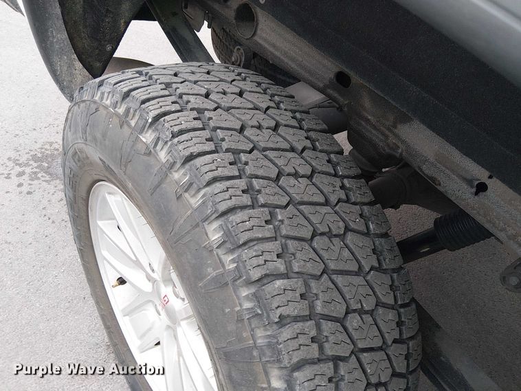 image for item YA1773 2017 GMC Sierra Crew Cab pickup truck