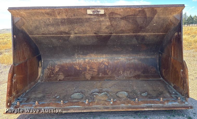 image for item DH8746 Rockland 1200 wheel loader bucket