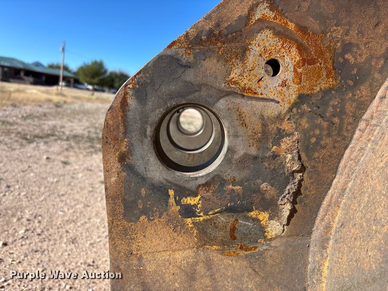 image for item DH8746 Rockland 1200 wheel loader bucket