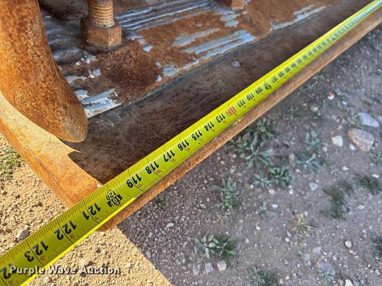 image for item DH8746 Rockland 1200 wheel loader bucket