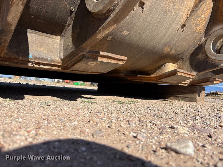 image for item DH8746 Rockland 1200 wheel loader bucket