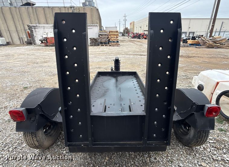 image for item DQ4166 2013 Rayco utility trailer