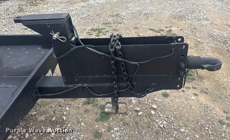 image for item DQ4166 2013 Rayco utility trailer