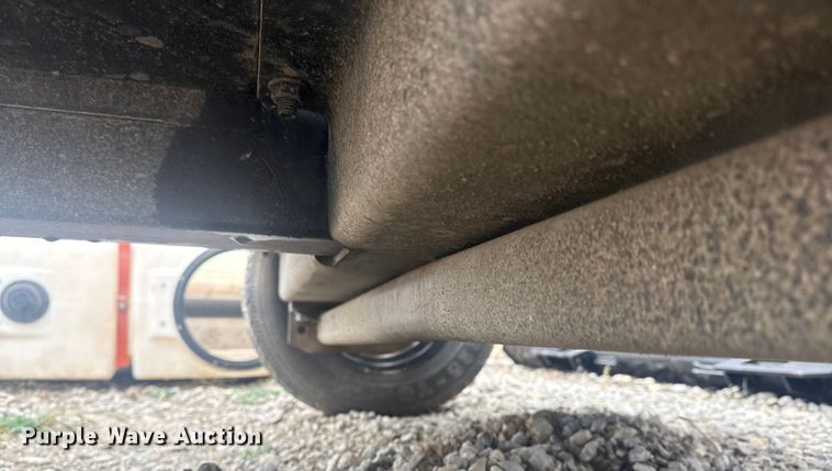 image for item DQ4166 2013 Rayco utility trailer