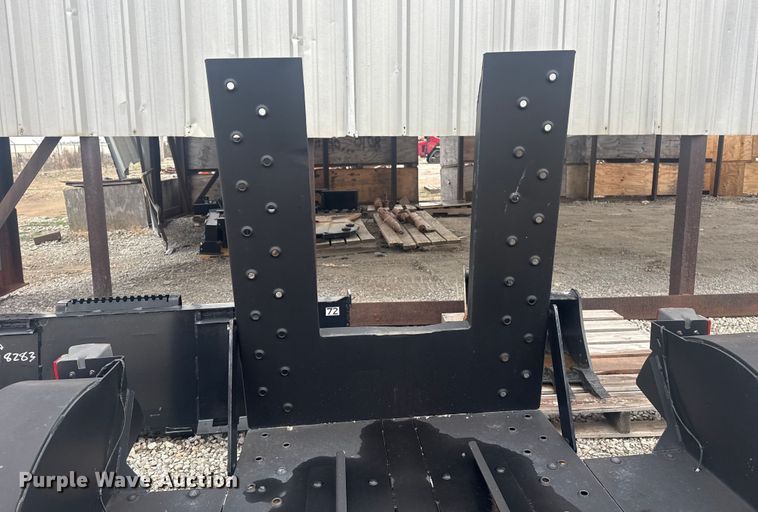 image for item DQ4166 2013 Rayco utility trailer