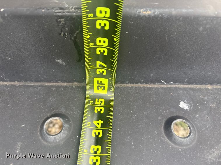 image for item DQ4166 2013 Rayco utility trailer