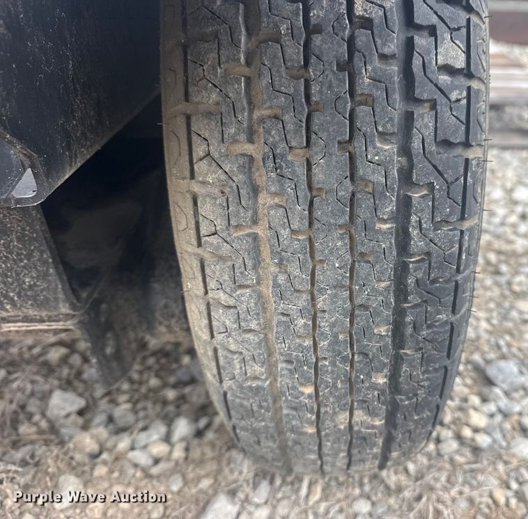 image for item DQ4166 2013 Rayco utility trailer