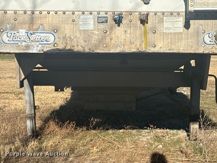 image for item DQ4194 1999 Wilson Trailer Co. DWH400 grain trailer