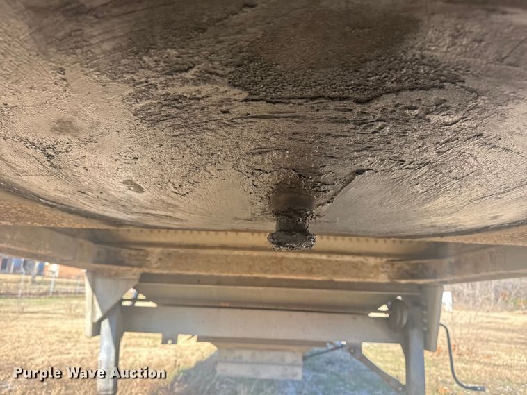 image for item DQ4194 1999 Wilson Trailer Co. DWH400 grain trailer