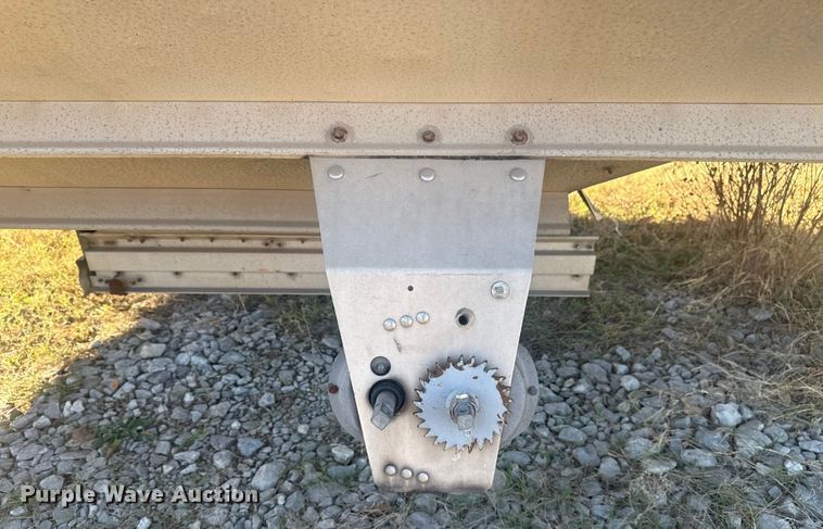 image for item DQ4194 1999 Wilson Trailer Co. DWH400 grain trailer