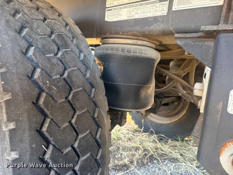 image for item DQ4194 1999 Wilson Trailer Co. DWH400 grain trailer