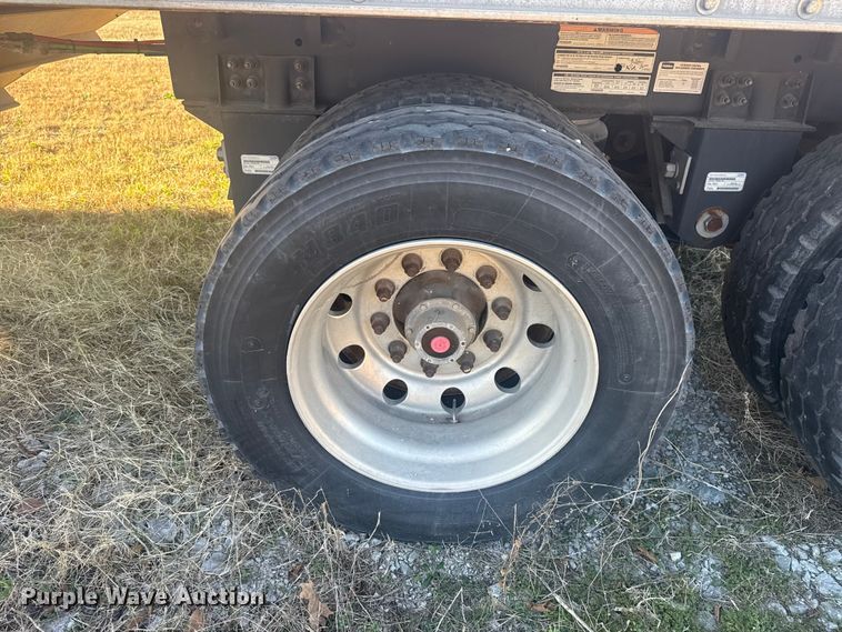 image for item DQ4194 1999 Wilson Trailer Co. DWH400 grain trailer