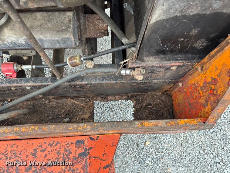 image for item DR2837 Smith 100 air compressor