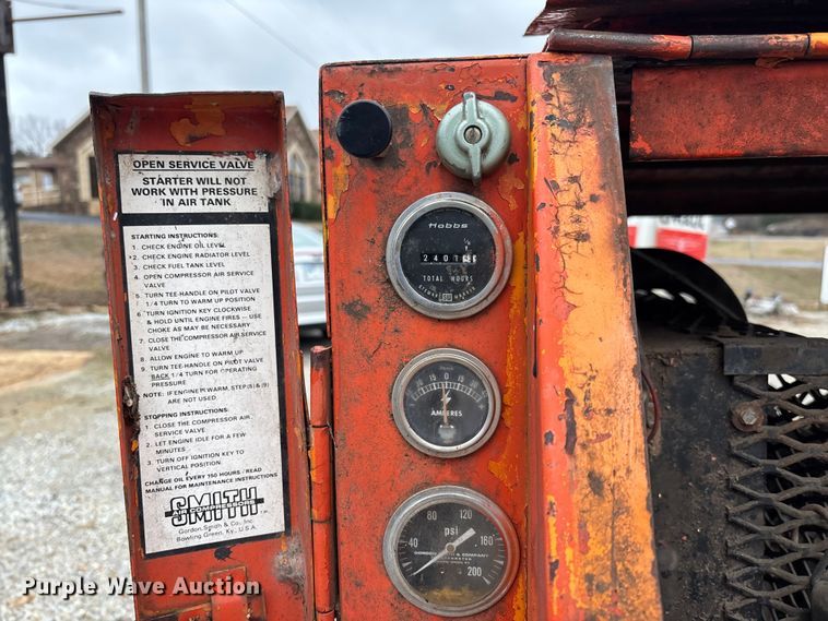 image for item DR2837 Smith 100 air compressor