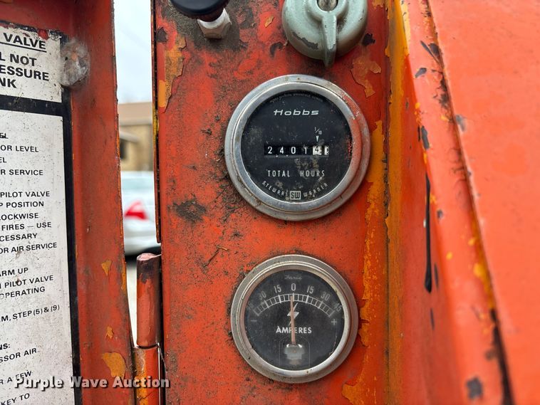 image for item DR2837 Smith 100 air compressor