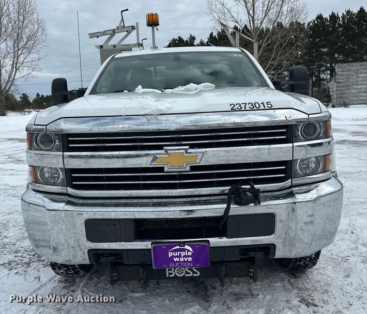 image for item DT6497 2017 Chevrolet Silverado 2500HD utility bed pickup truck