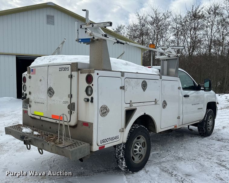 image for item DT6497 2017 Chevrolet Silverado 2500HD utility bed pickup truck