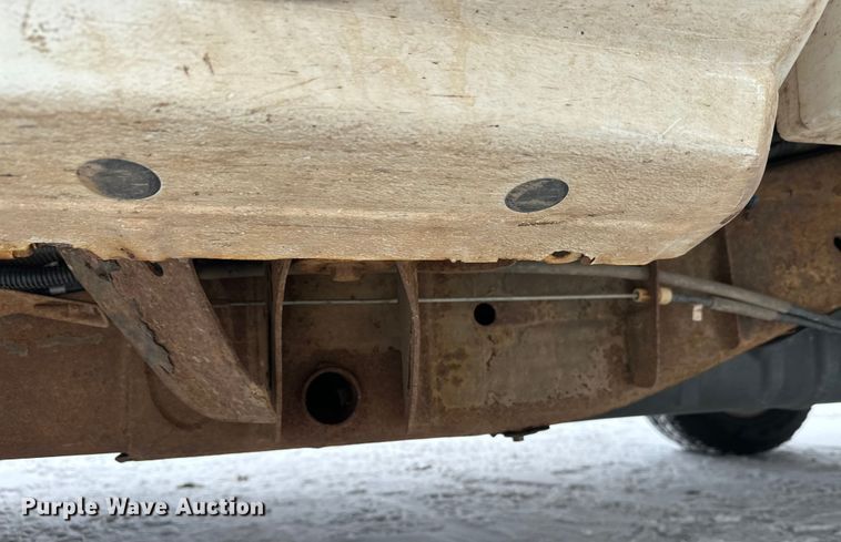 image for item DT6497 2017 Chevrolet Silverado 2500HD utility bed pickup truck