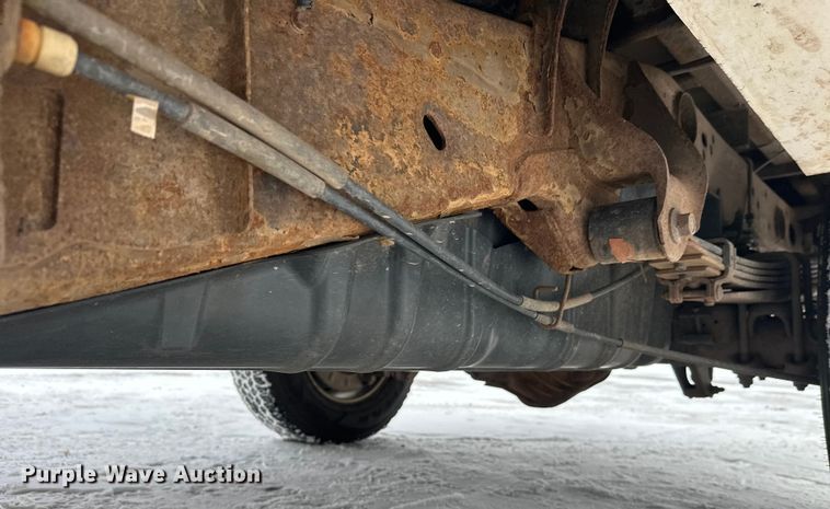 image for item DT6497 2017 Chevrolet Silverado 2500HD utility bed pickup truck