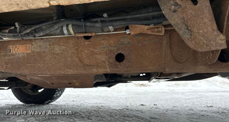 image for item DT6497 2017 Chevrolet Silverado 2500HD utility bed pickup truck