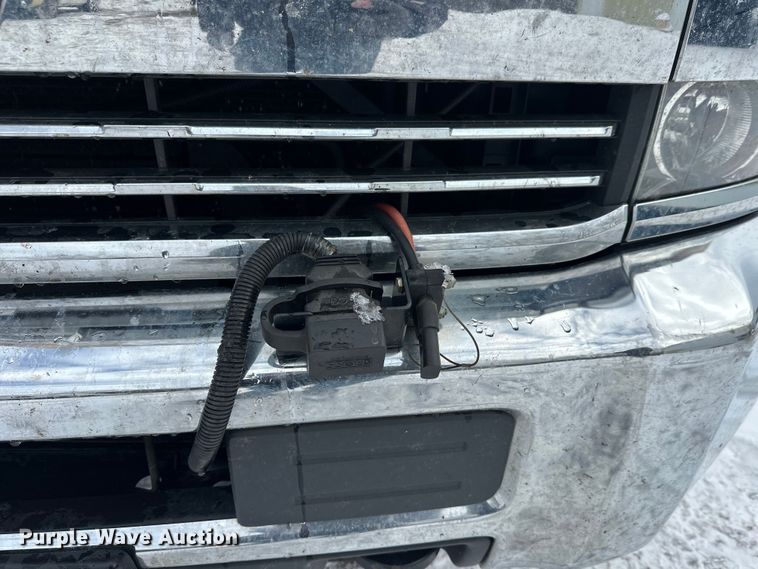 image for item DT6497 2017 Chevrolet Silverado 2500HD utility bed pickup truck