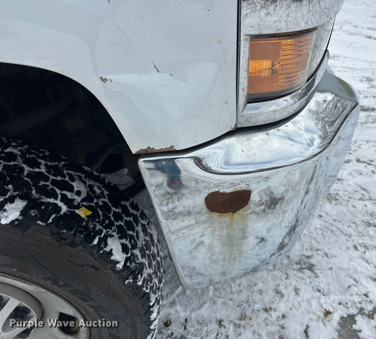 image for item DT6497 2017 Chevrolet Silverado 2500HD utility bed pickup truck