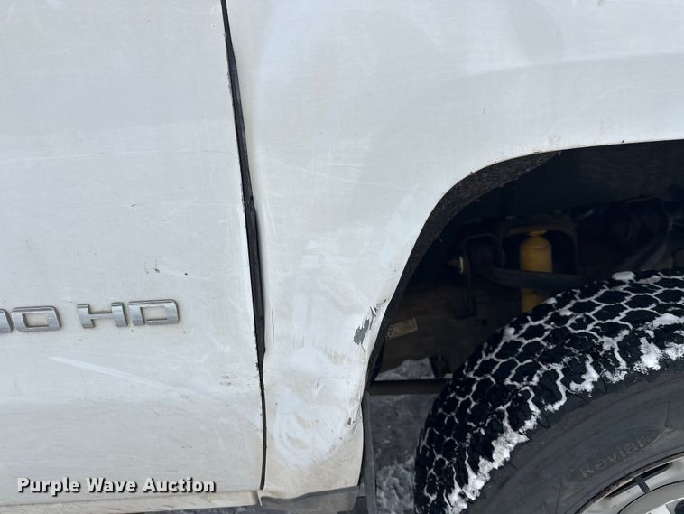 image for item DT6497 2017 Chevrolet Silverado 2500HD utility bed pickup truck