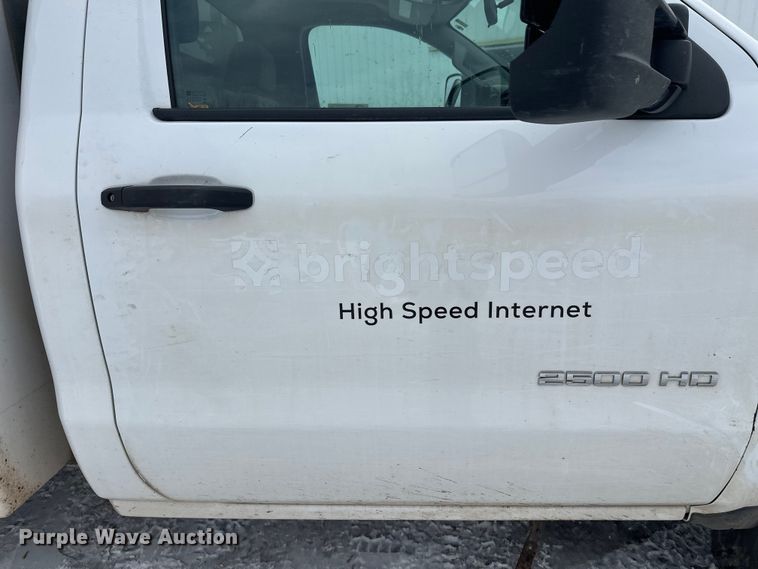 image for item DT6497 2017 Chevrolet Silverado 2500HD utility bed pickup truck