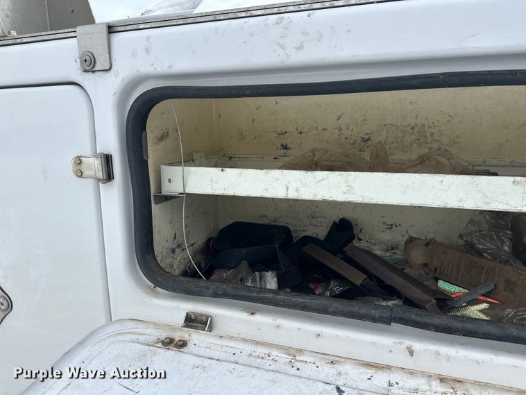 image for item DT6497 2017 Chevrolet Silverado 2500HD utility bed pickup truck