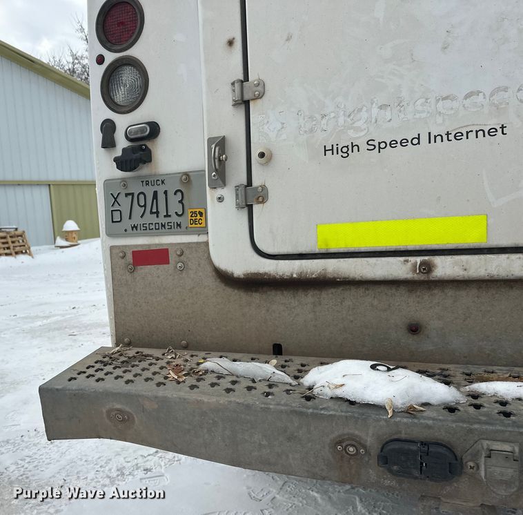 image for item DT6497 2017 Chevrolet Silverado 2500HD utility bed pickup truck