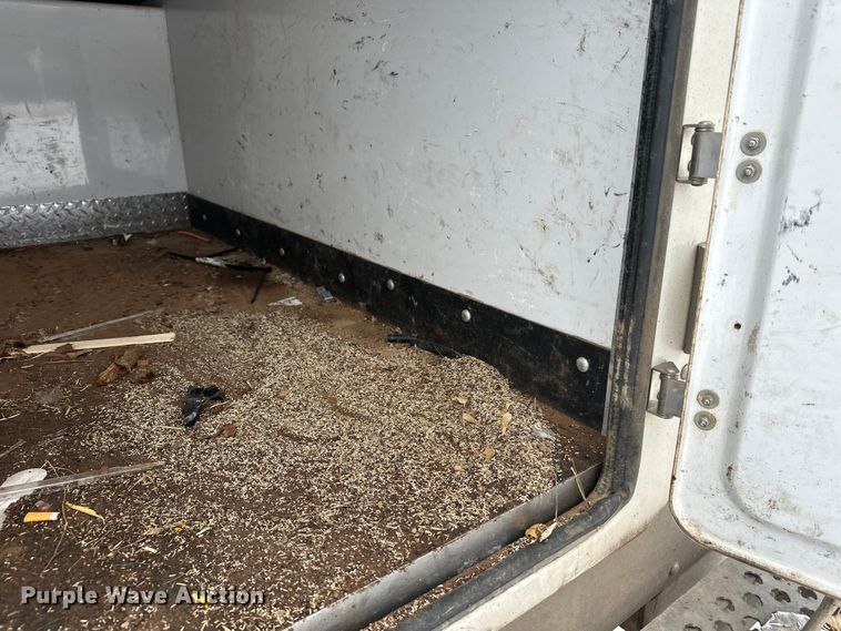 image for item DT6497 2017 Chevrolet Silverado 2500HD utility bed pickup truck