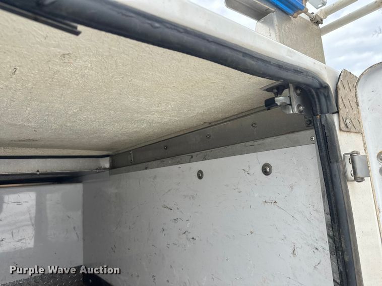 image for item DT6497 2017 Chevrolet Silverado 2500HD utility bed pickup truck