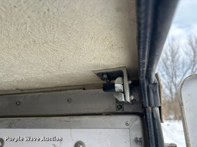 image for item DT6497 2017 Chevrolet Silverado 2500HD utility bed pickup truck