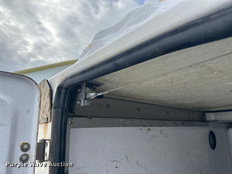 image for item DT6497 2017 Chevrolet Silverado 2500HD utility bed pickup truck