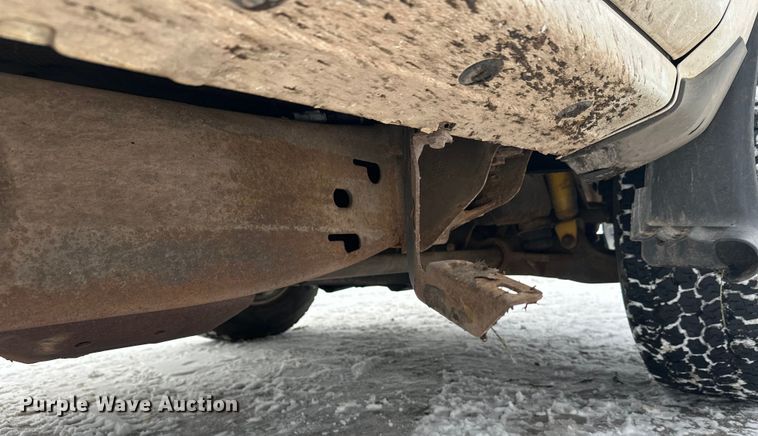 image for item DT6497 2017 Chevrolet Silverado 2500HD utility bed pickup truck