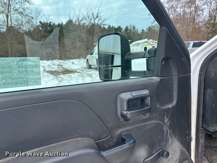 image for item DT6497 2017 Chevrolet Silverado 2500HD utility bed pickup truck