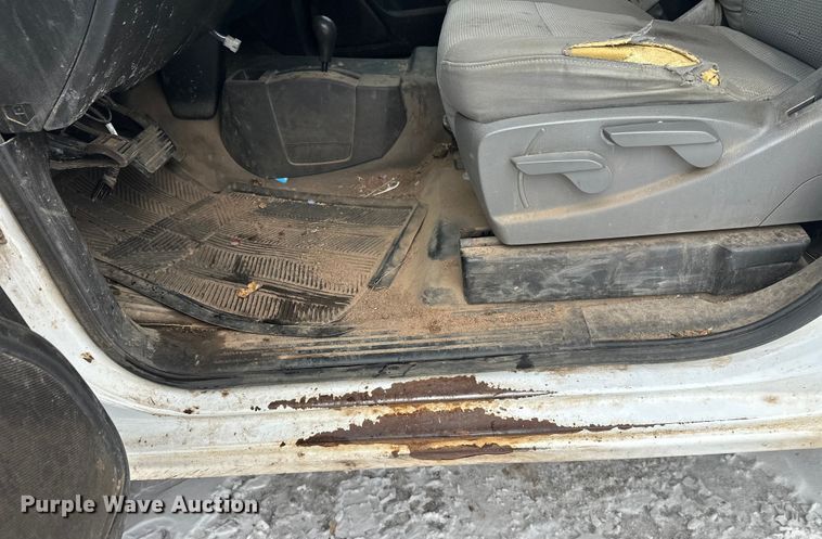 image for item DT6497 2017 Chevrolet Silverado 2500HD utility bed pickup truck